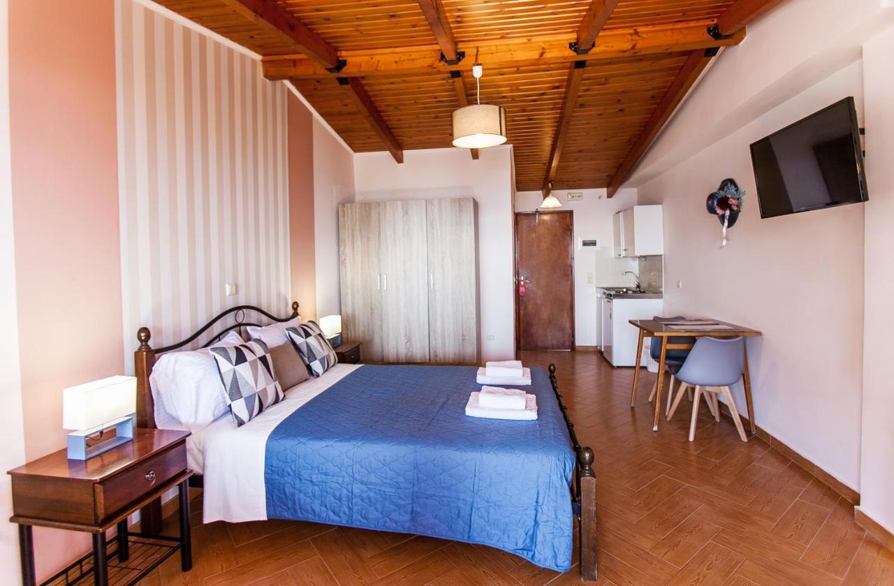 Thetis Hotel Tolo